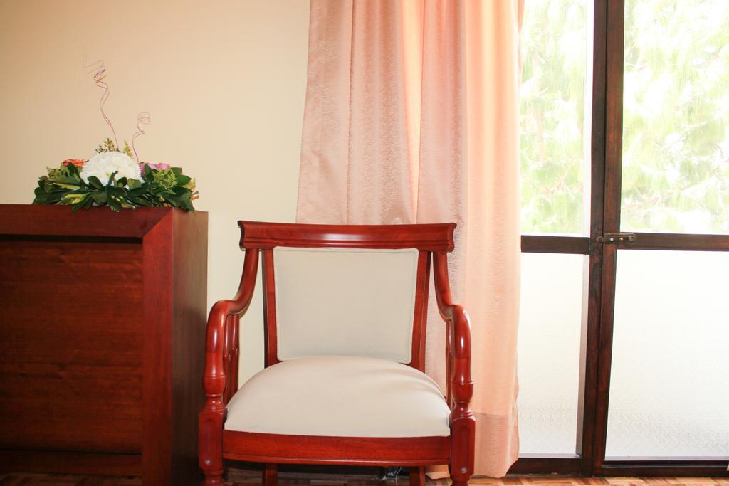 Hotel Villa Lafayette Quito Chambre photo